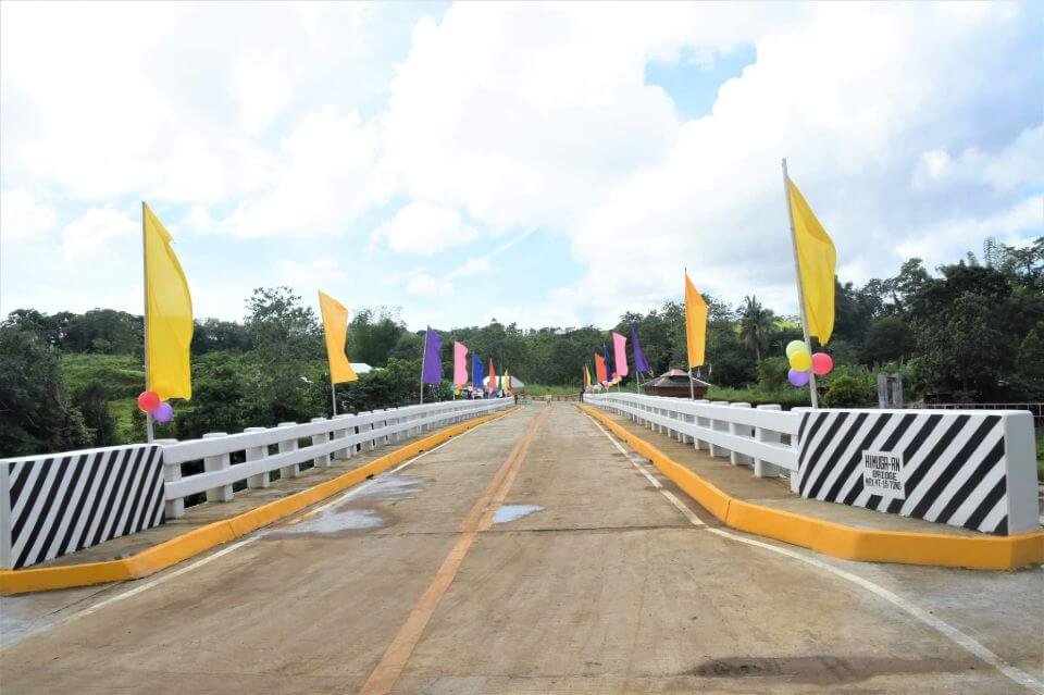 P39M HIMOGA-AN BRIDGE TURNED OVER IN TOBOSO