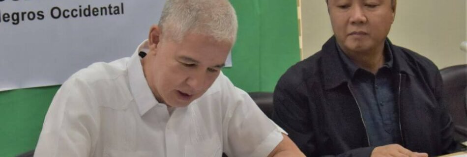 "Negros Occidental Gov. Bong Lacson Signs Implementing Rules for Negros Island Region Act with DILG Officials at Provincial Capitol" Negros Occidental Gov. Bong Lacson Signs Implementing Rules for Negros Island Region Act with DILG Officials at Provincial Capitol